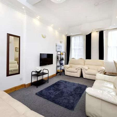 Joivy 3 Bed Flat In Old Town, Close To Grassmarket Εδιμβούργο Εξωτερικό φωτογραφία
