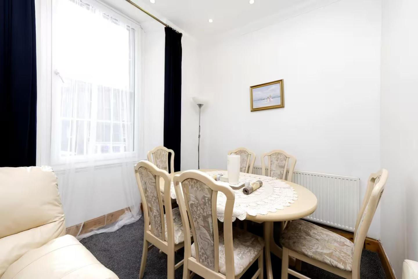 Joivy 3 Bed Flat In Old Town, Close To Grassmarket Εδιμβούργο Εξωτερικό φωτογραφία
