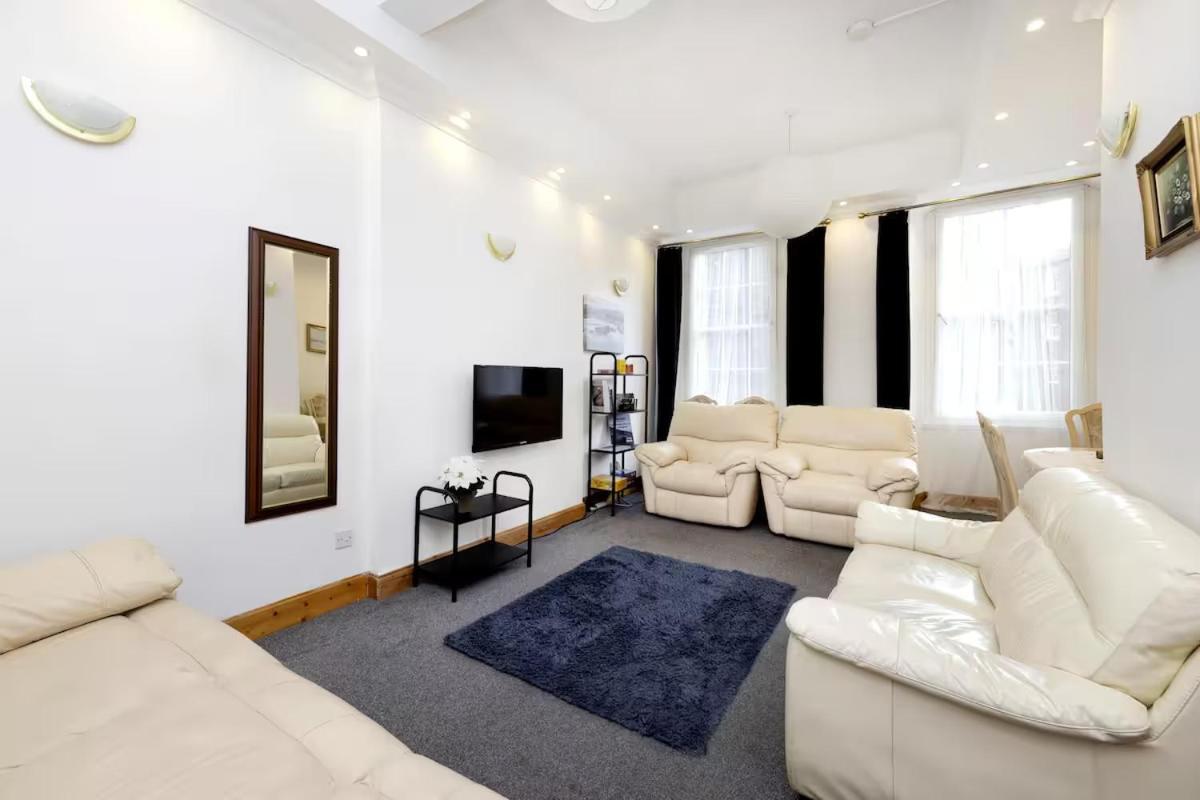 Joivy 3 Bed Flat In Old Town, Close To Grassmarket Εδιμβούργο Εξωτερικό φωτογραφία